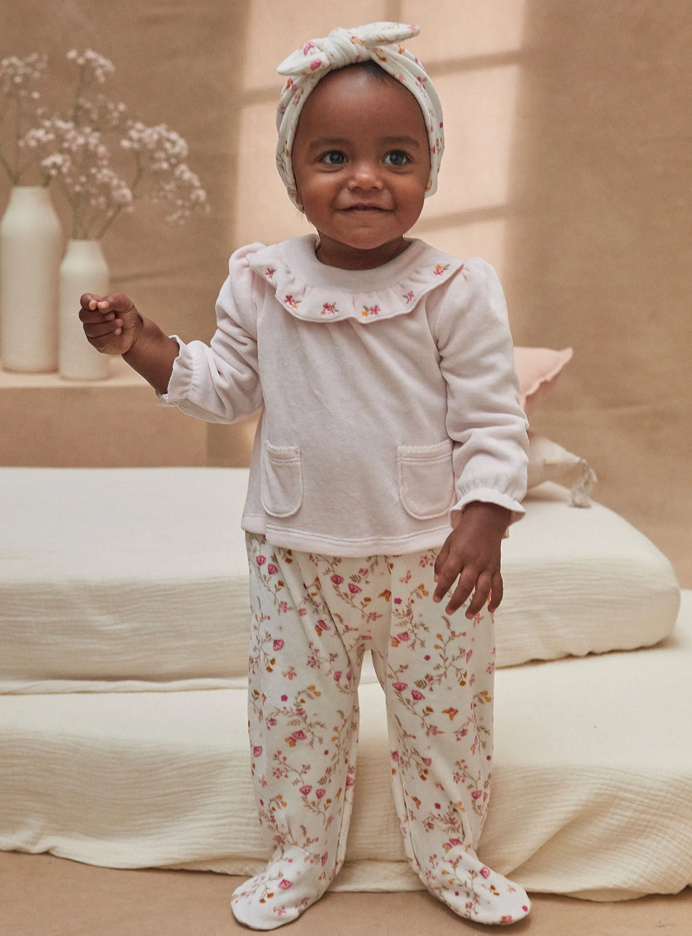 Fashion Sergent Major Pink bonnet and bolster set with floral print