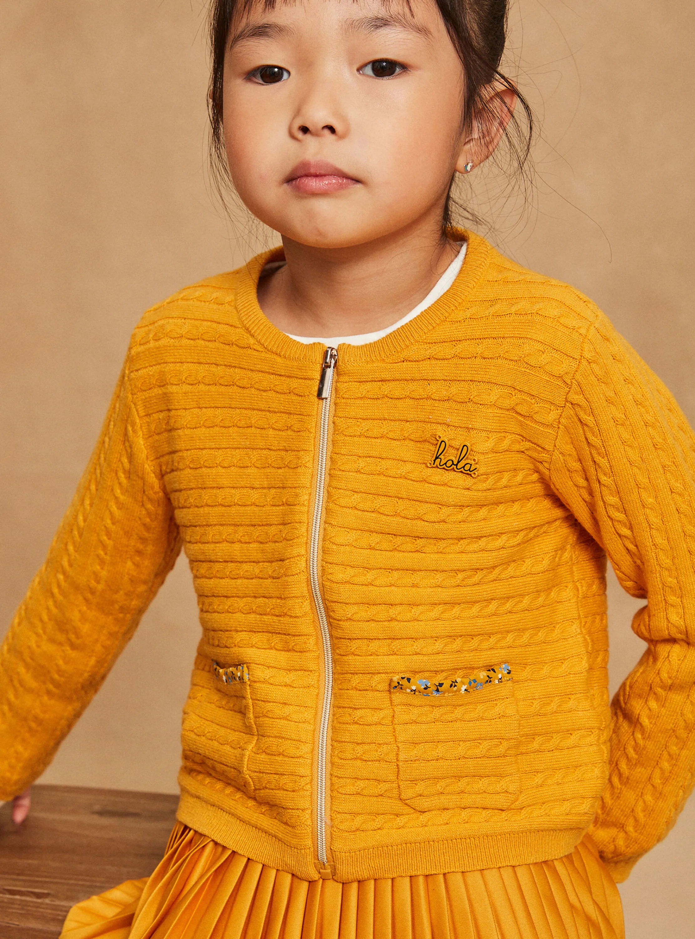 Hot Sergent Major Yellow long-sleeved cardigan